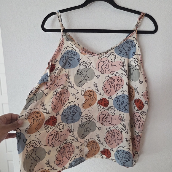 Women's Chic Artsy Afro Inspired Multicolor Patterned Pajama Set - Picture 10 of 11